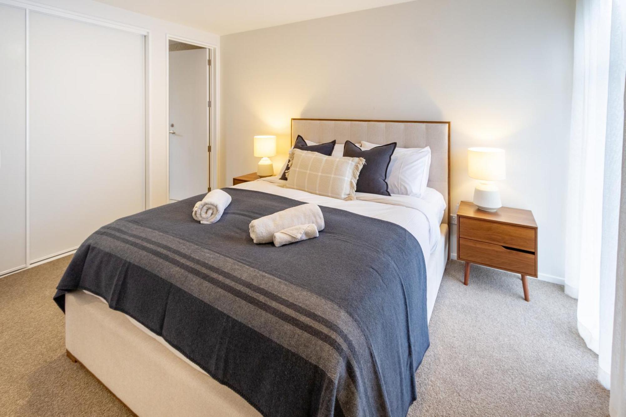 Stylish 3 Bedroom Home In Prime City With Garage Christchurch Bagian luar foto