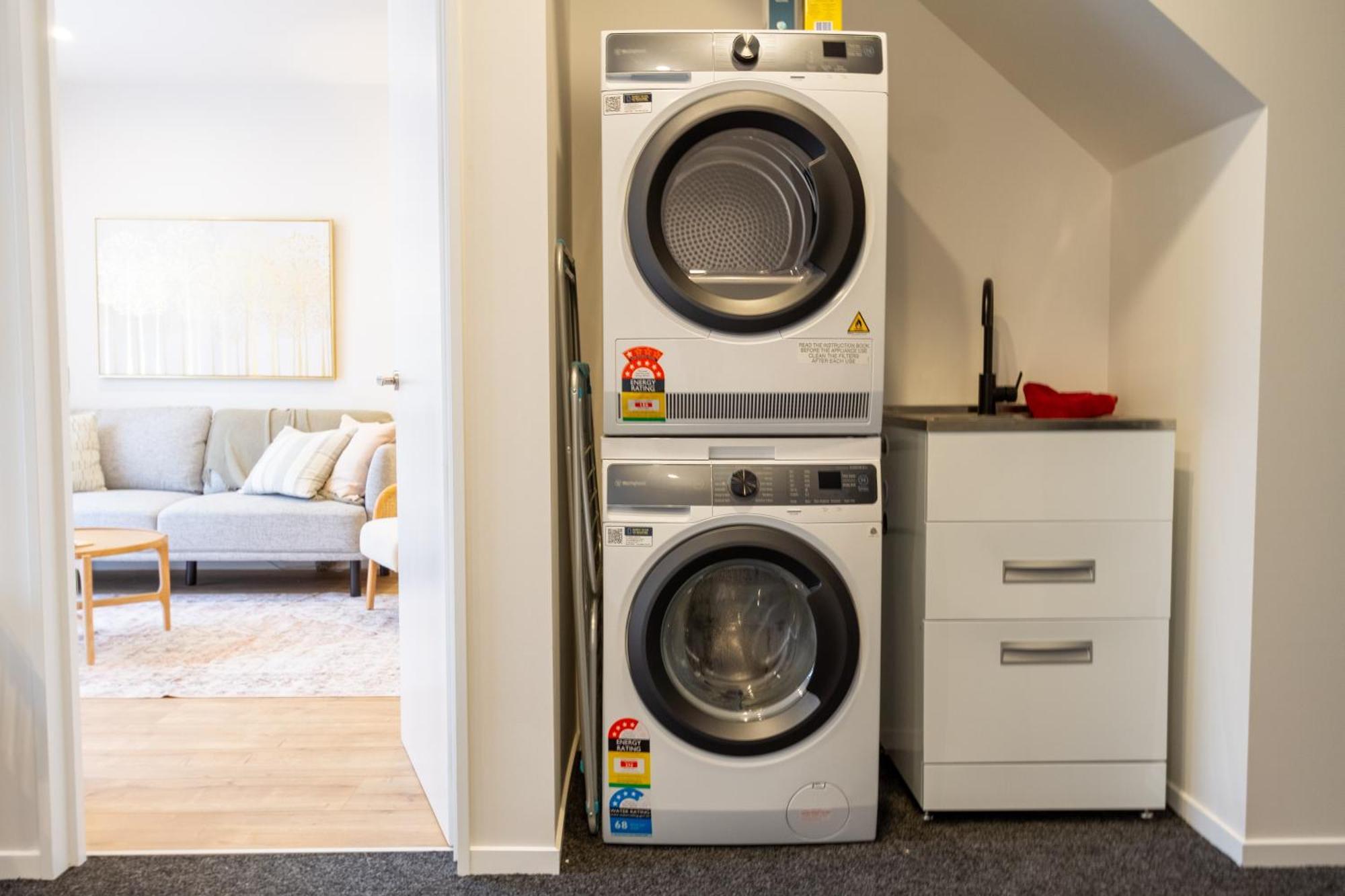 Stylish 3 Bedroom Home In Prime City With Garage Christchurch Bagian luar foto