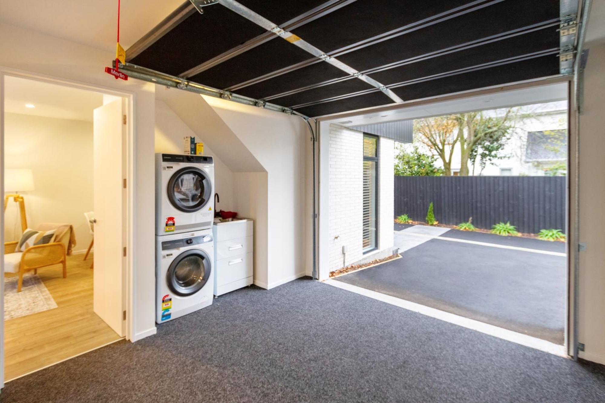 Stylish 3 Bedroom Home In Prime City With Garage Christchurch Bagian luar foto