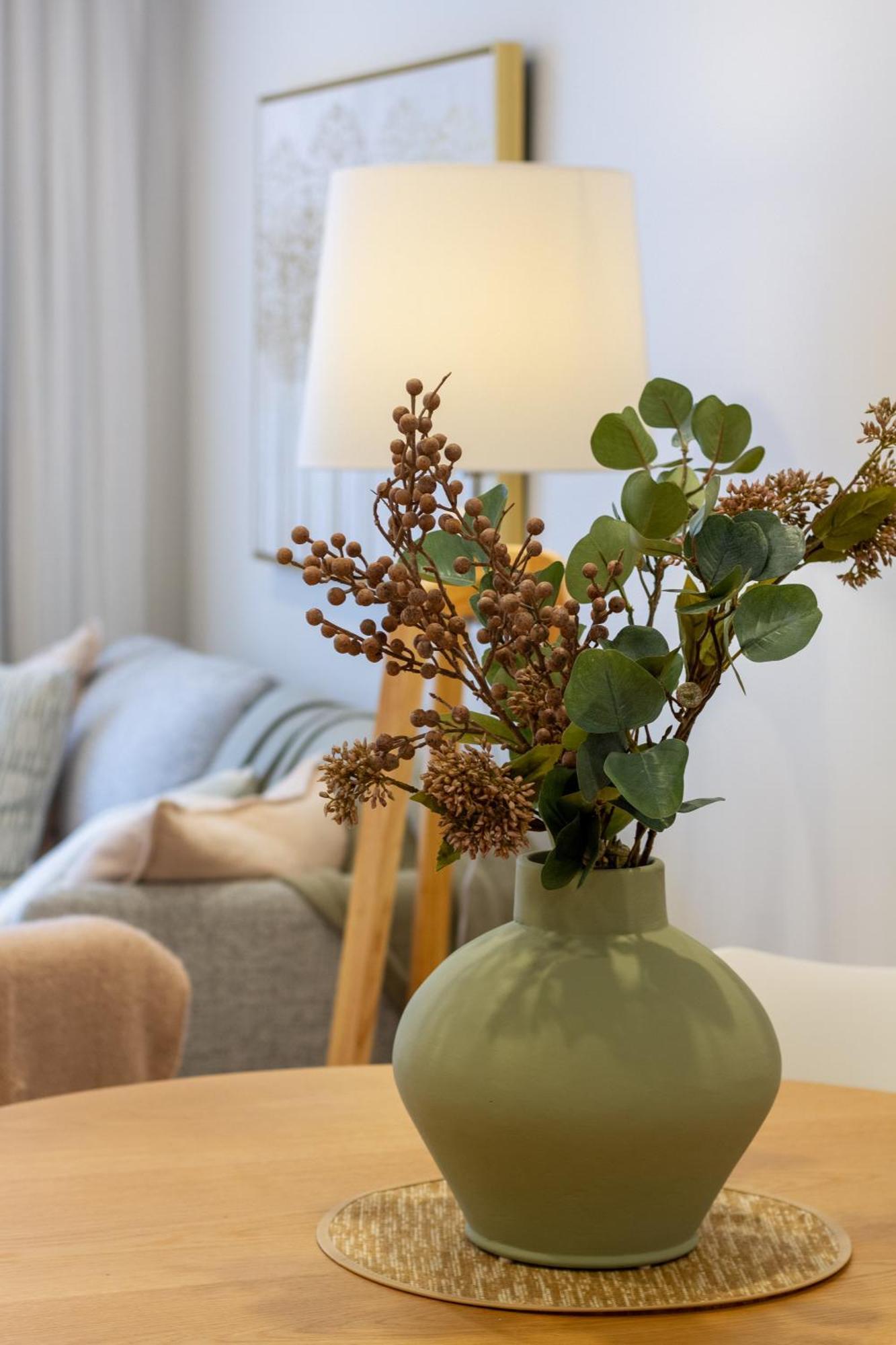 Stylish 3 Bedroom Home In Prime City With Garage Christchurch Bagian luar foto